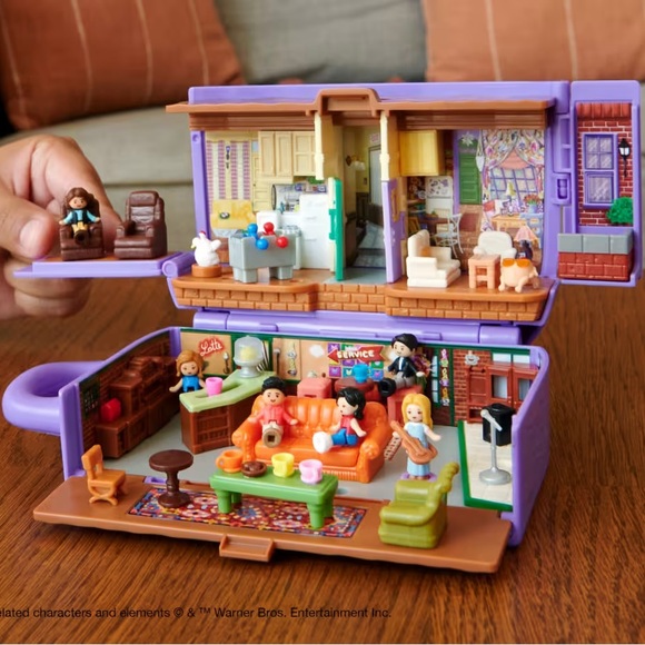 Mattel Polly Pocket FRIENDS Playset Huge Compact Sealed New in Box - Picture 2 of 12